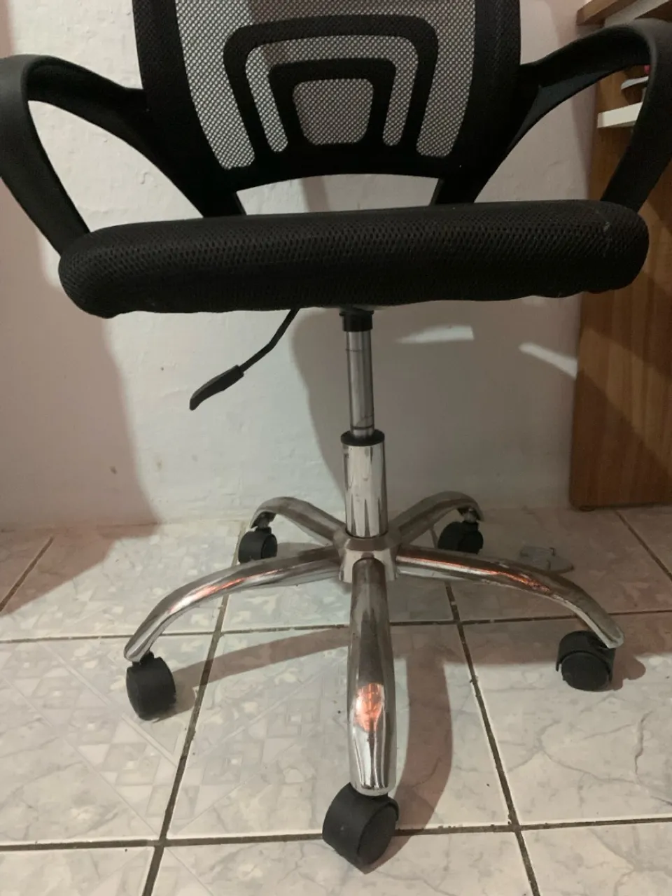 Cadeira de Escritorio e Escrivaninha