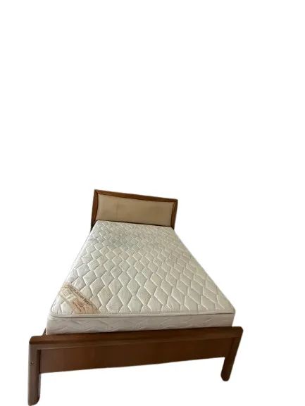 Cama de casal em madeira com colchão  - Foto 3