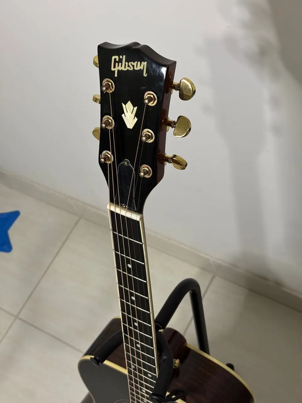 Violão modelo Gibson CJ-165