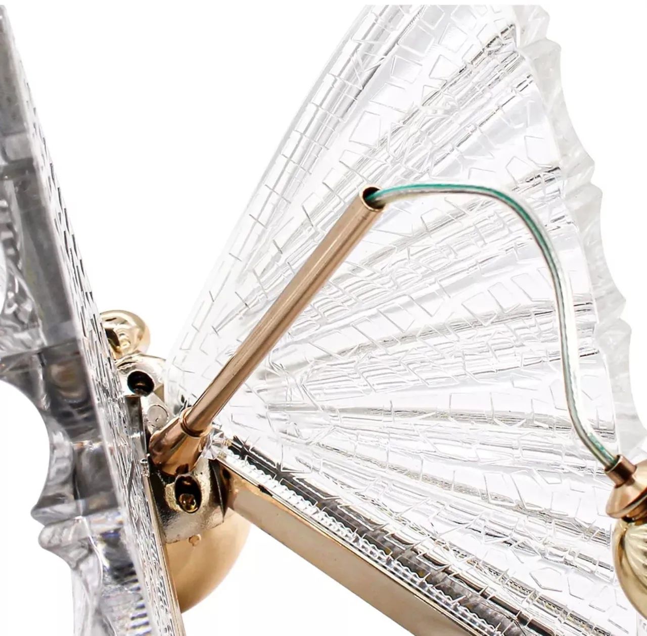 Lustre Moderno com Design de Borboleta - Foto 3