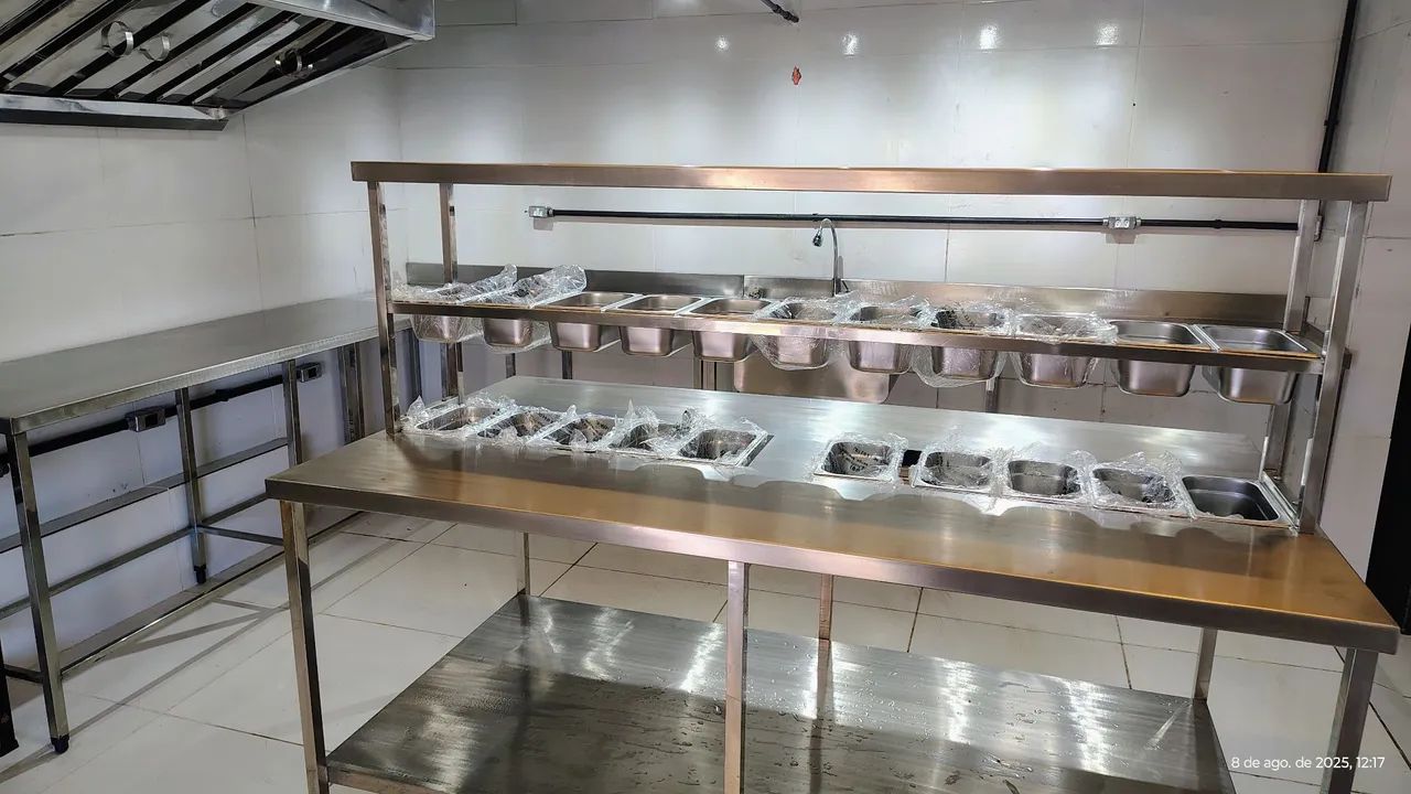 Bancada e prateleiras de aço inox para cozinha industrial - Foto 3