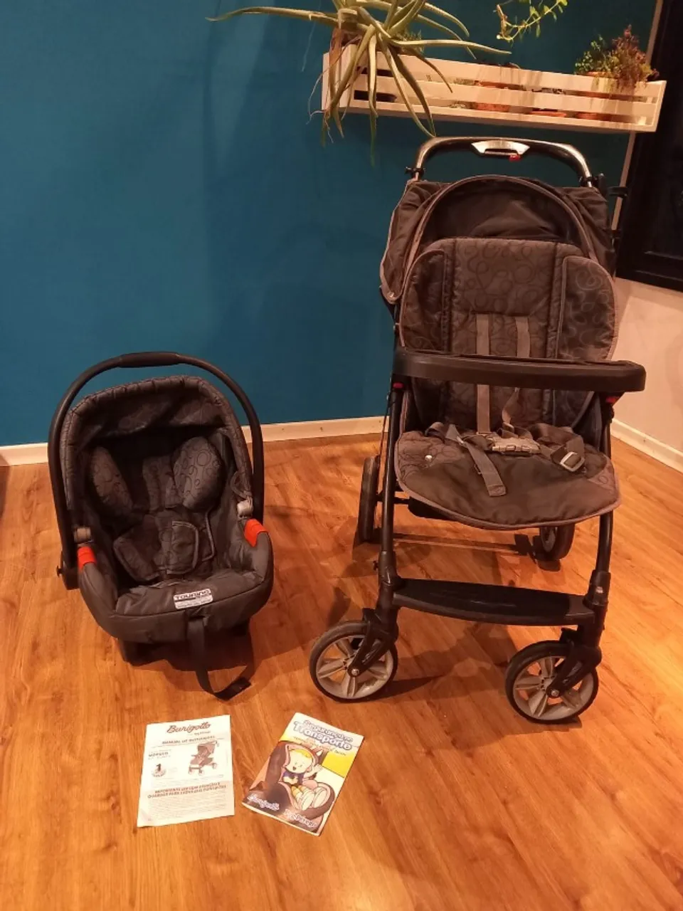 Carrinho e Bebê Conforto Touring Evolution Valencia Burigotto