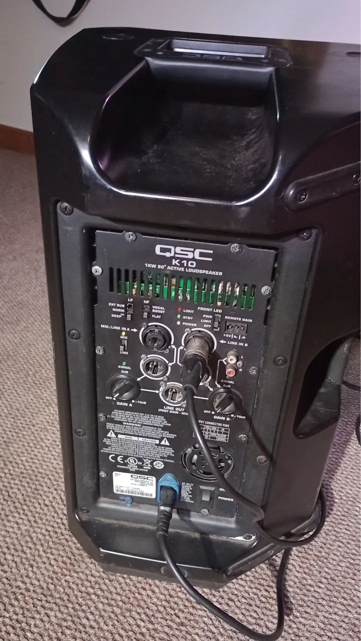 Caixa ativa 10" QSC K10 - Foto 3