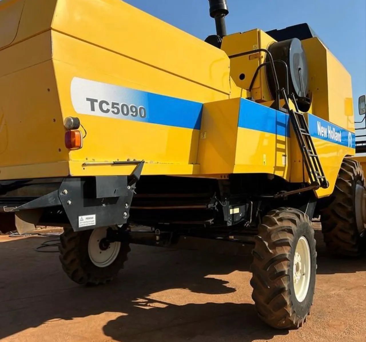 Colheitadeira New Holland TC5090 - Parcele essa ou outra!  - Foto 2