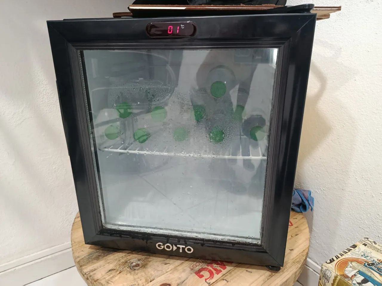 Frigobar em ótimo estado 