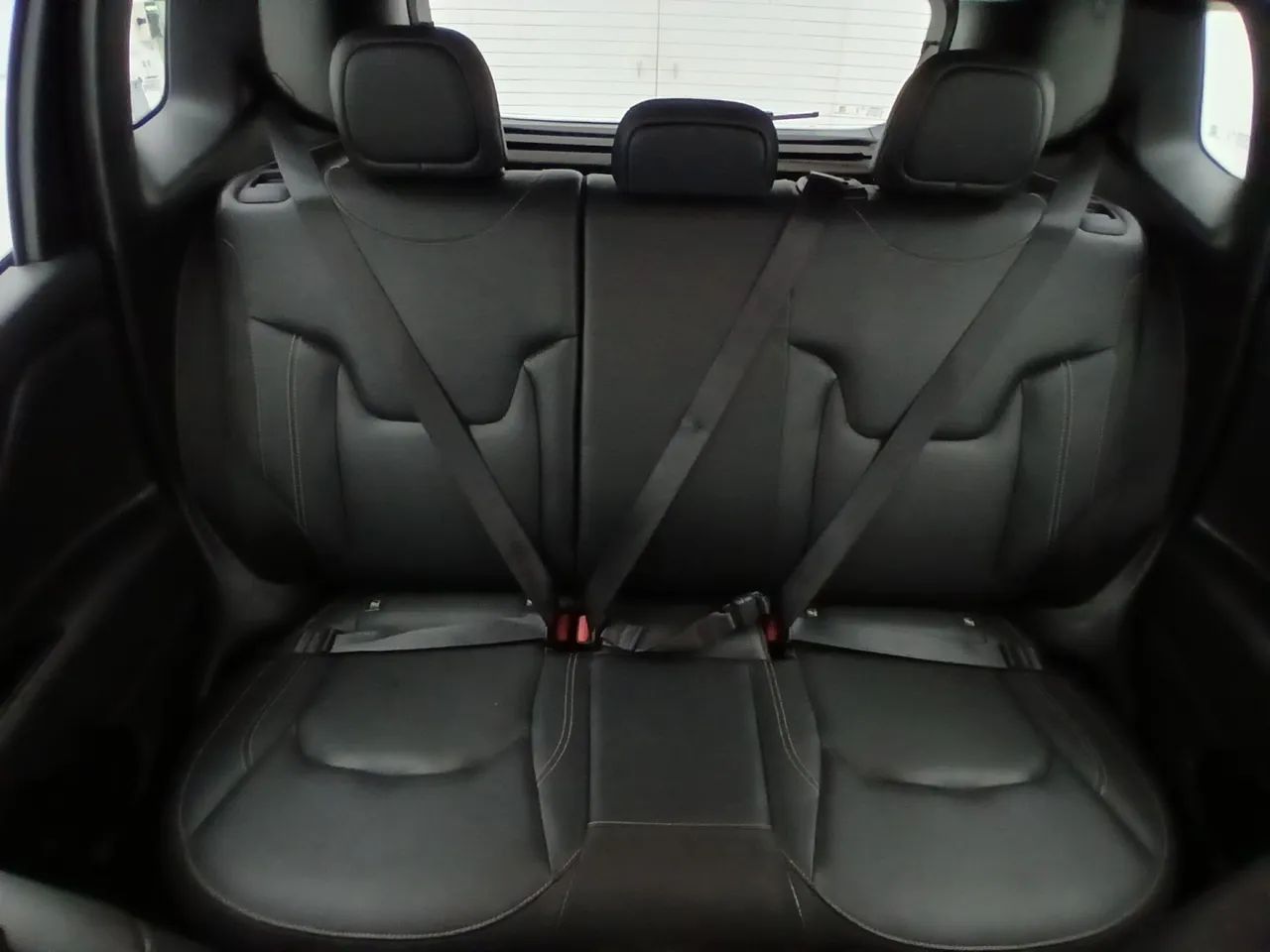 Jeep Renegade Long. T270 1.3 TB 4x2 Flex Aut., foto 18 de 18