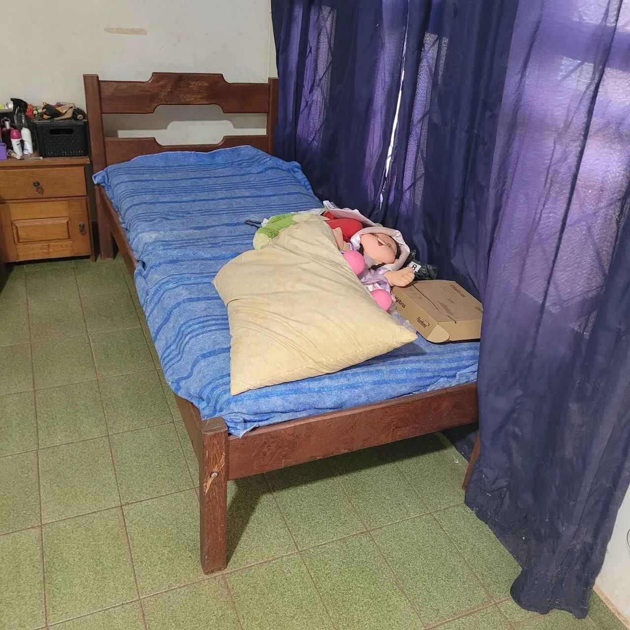 Cama de solteiro de madeira + colchão ortopédico de brinde - Foto 3