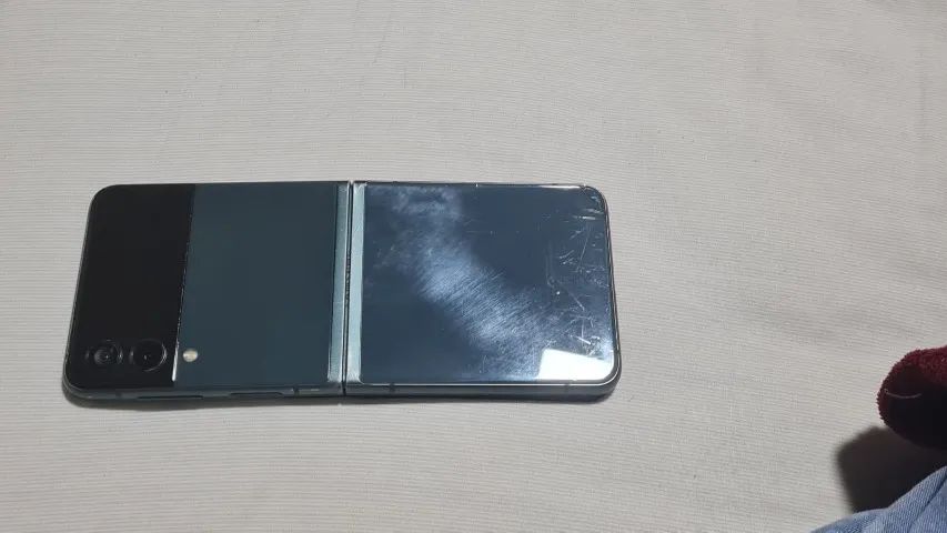 Samsung Galaxy Z Flip3 5G 5G - Tela quebrada - Foto 2