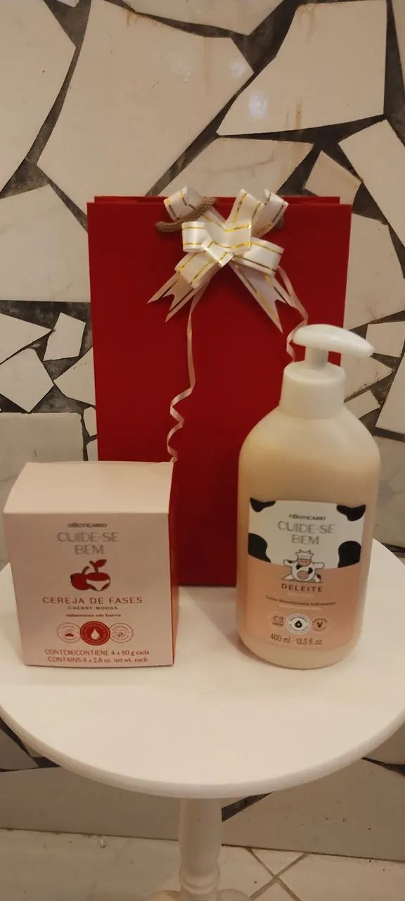 Kit de hidratante e sabonetes  Cuide  se bem