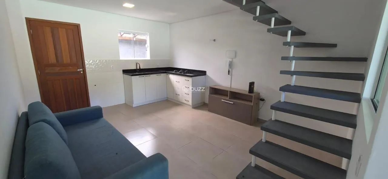 Casa Semi-Mobiliada com 02 Quartos Ótima Localização - Foto 3