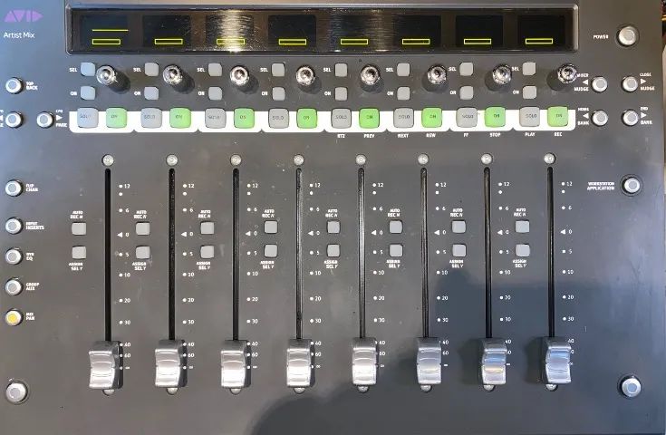 Pro Tools Avid Artist Mix  - Foto 2