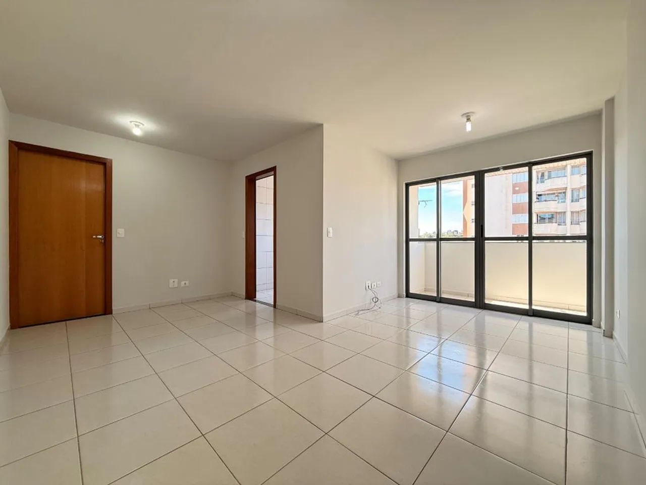 Apartamento para alugar em Maringá, Zona 07, com 2 quartos, com 68 m², Saint Paul - Foto 2