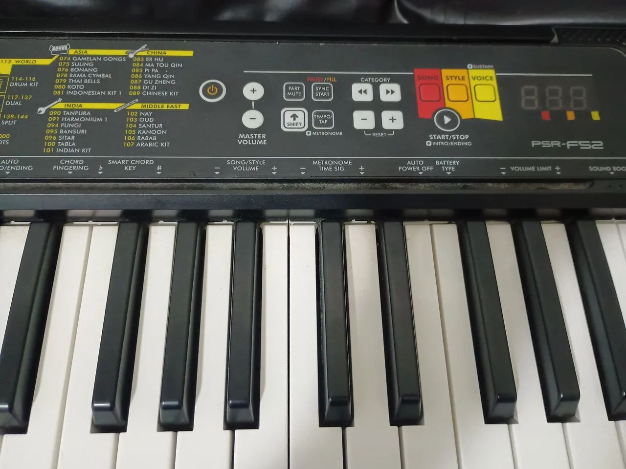 Vendo Teclado Yamaha - semi novo - Foto 3