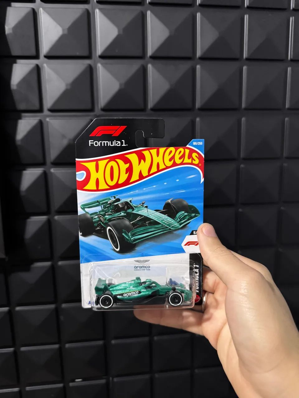 Aston Martin F1 Hotwheels - Foto 4