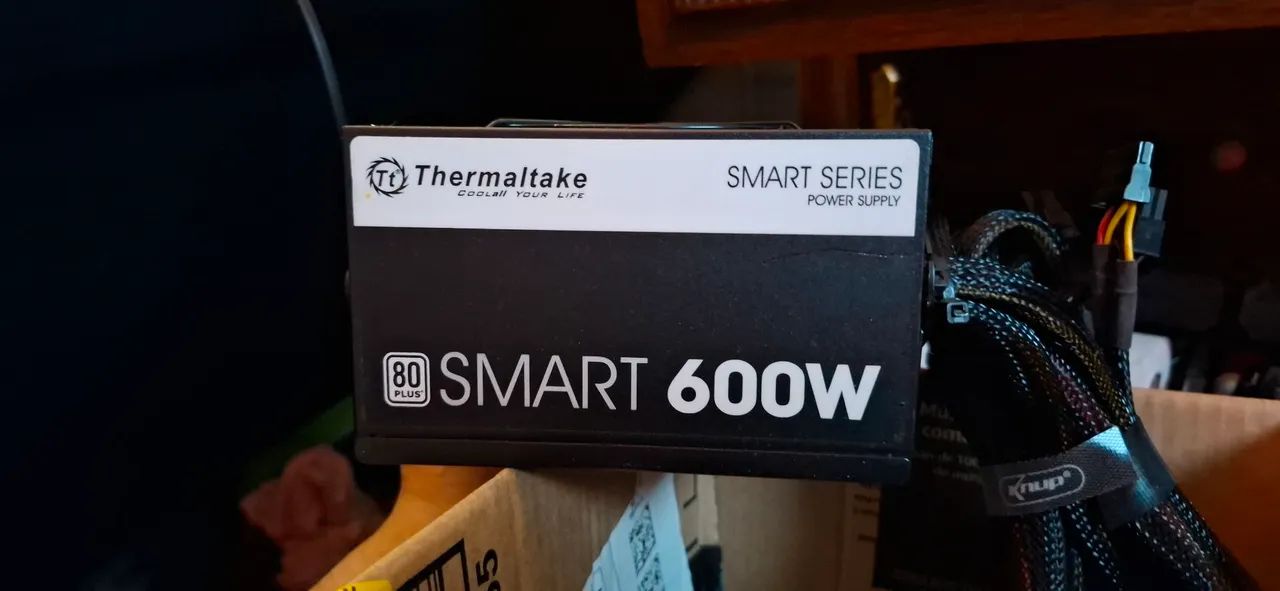 Fonte Thermaltake Smart 600W 80 Plus White - PFC Ativo - Foto 2