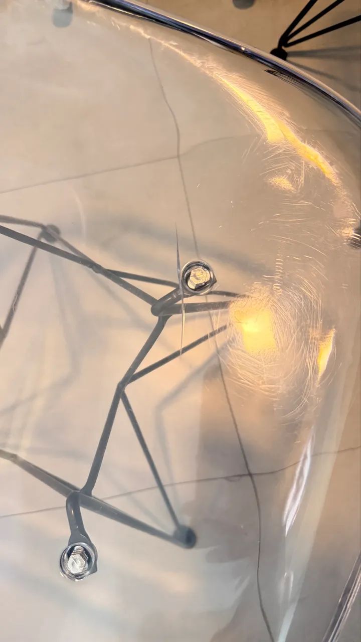 Cadeiras Eames Transparente com Base de Ferro Preto  - Foto 5