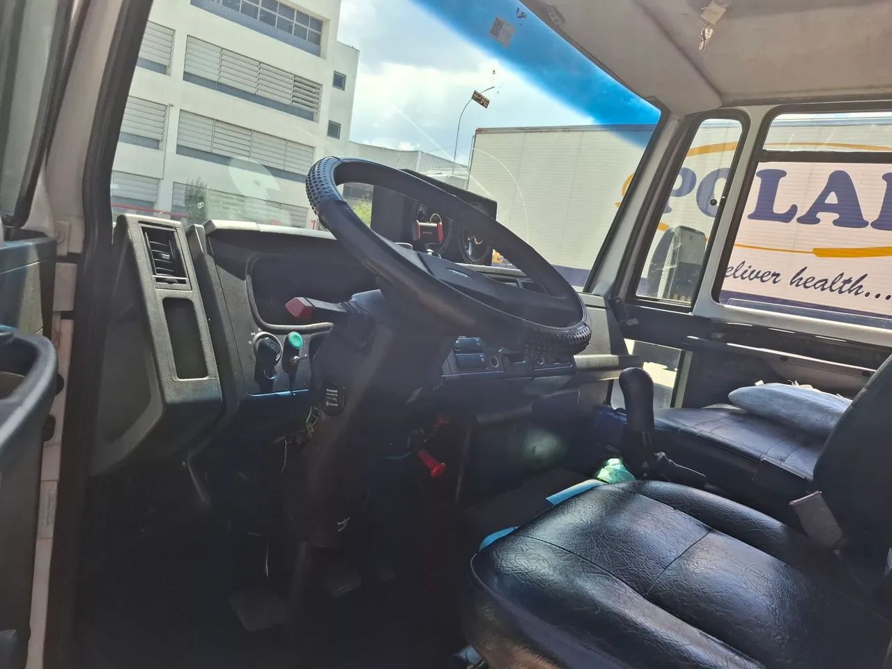 Vendo Ford Cargo 816 - Foto 4