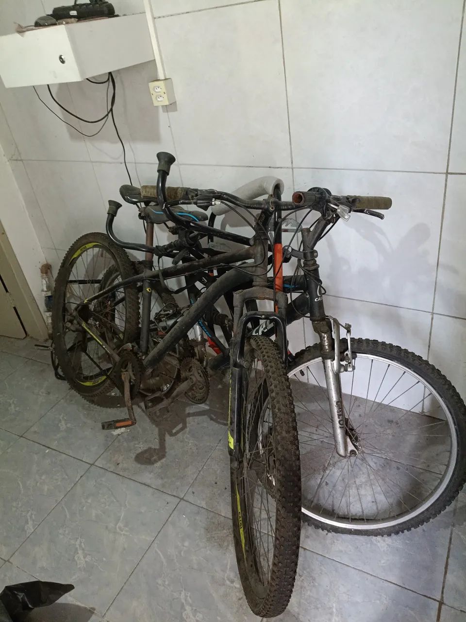 Vendo duas bike usadas e paradas 