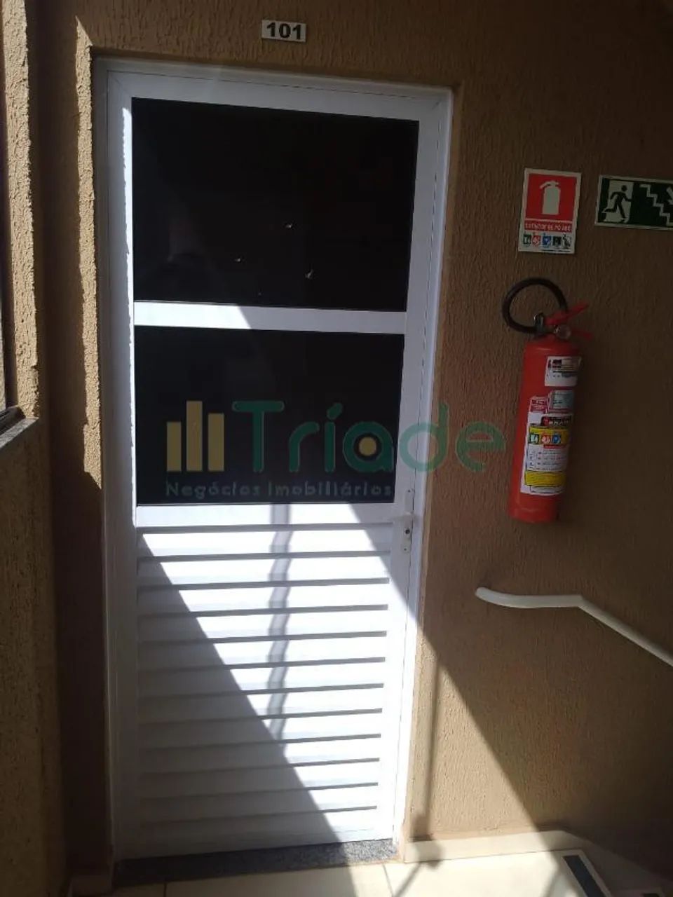 APARTAMENTO 2 QTOS COM ARMÁRIOS PLANEJADOS NA COZINHA - COND. ESPLANADA PARK I - Foto 10