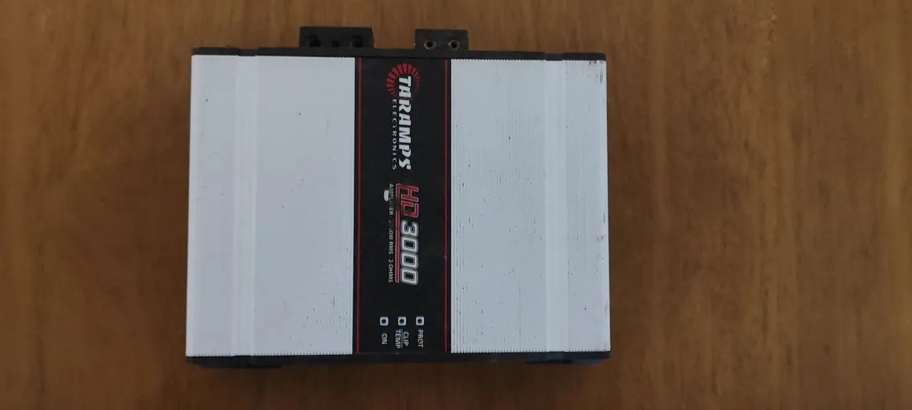 Amplificador taramps 3000