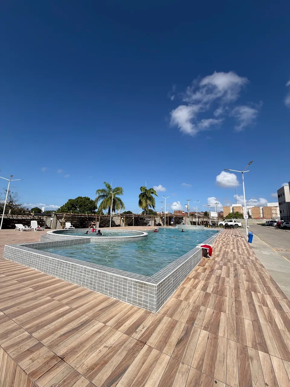 ALUGO APARTAMENTO EM MANDACARU