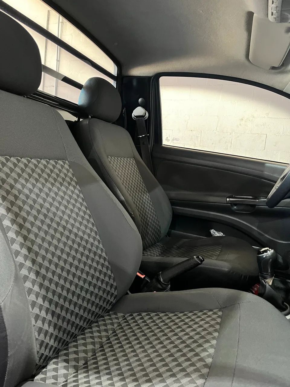 Volkswagen Saveiro Trendline 1.6 T.flex 8V 2016 - Foto 4