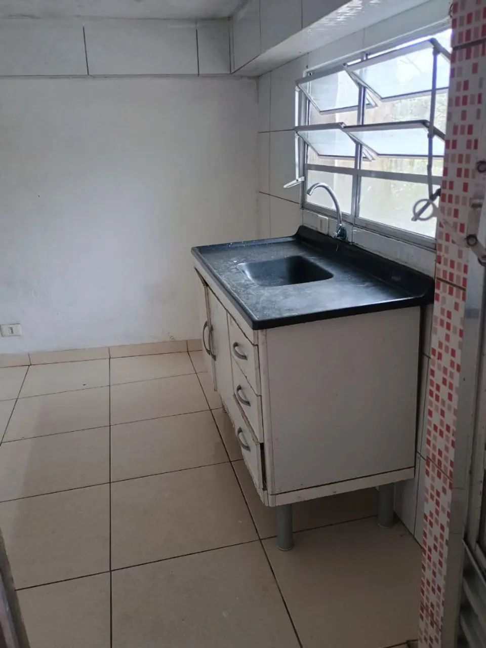 Casa 1 cômodo Ferraz/jardim castelo