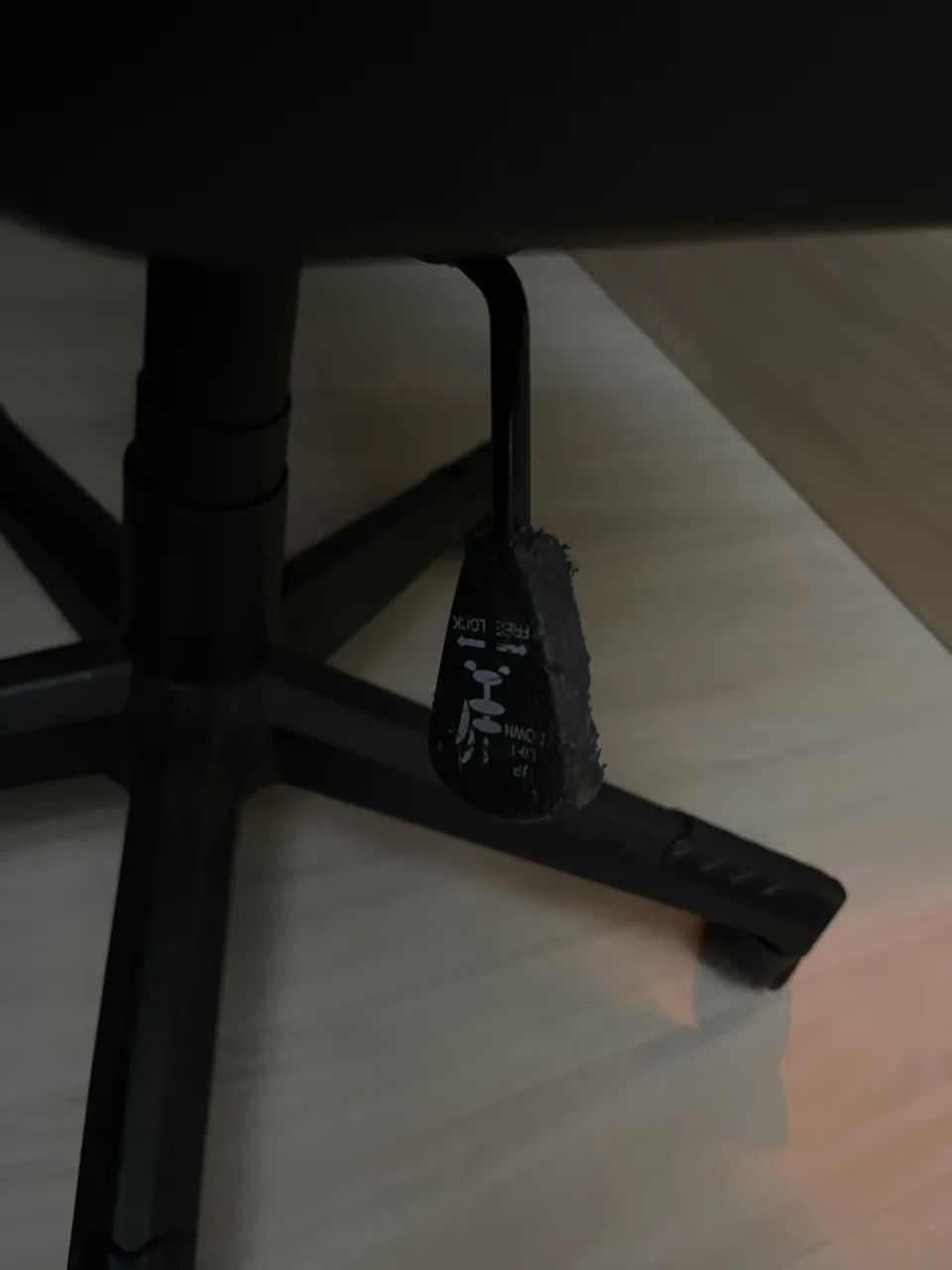 Vendo Cadeira Gamer Ergonômica  - Foto 3