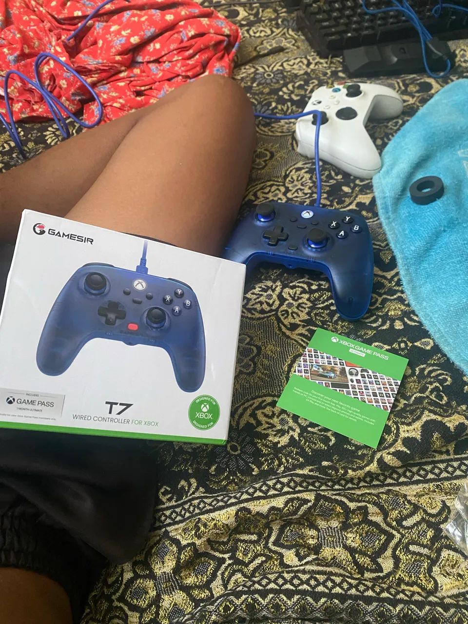 xbox series s com dois controles