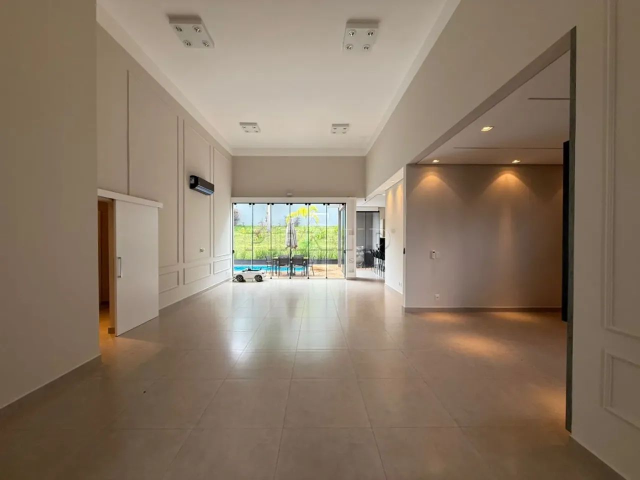 Casa em condomínio fechado com 540m², Bonfim Paulista, Zona Sul em Ribeirão Preto/SP. 1