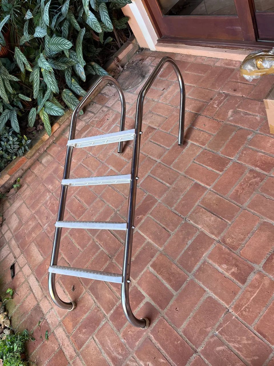 Escada de piscina sodramar