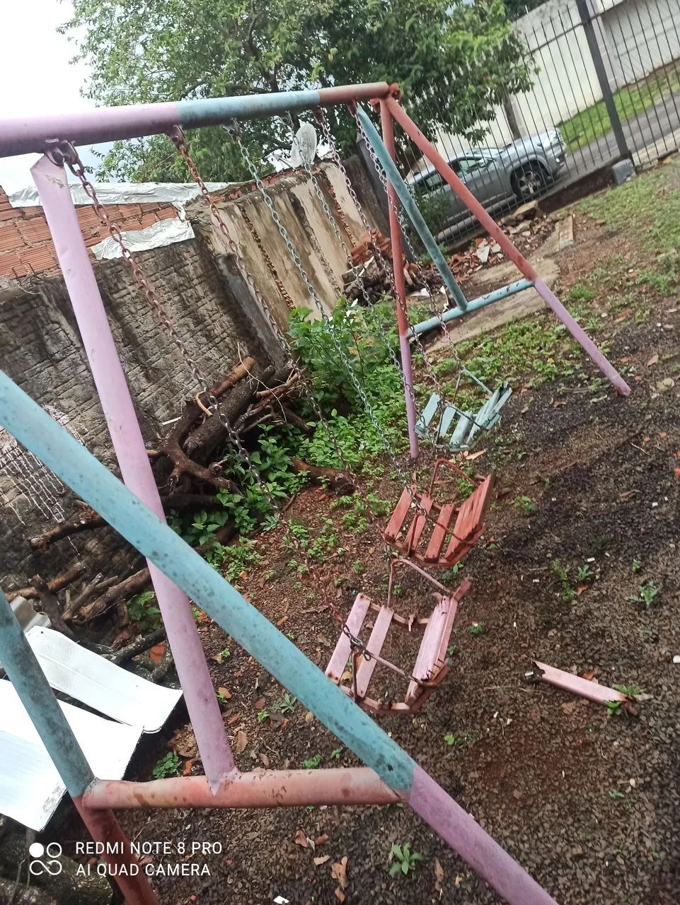 Balanço Infantil de ferro com 3 lugares  - Foto 2