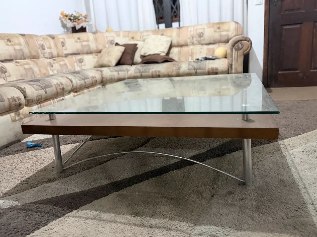 Mesa de Centro com Vidro