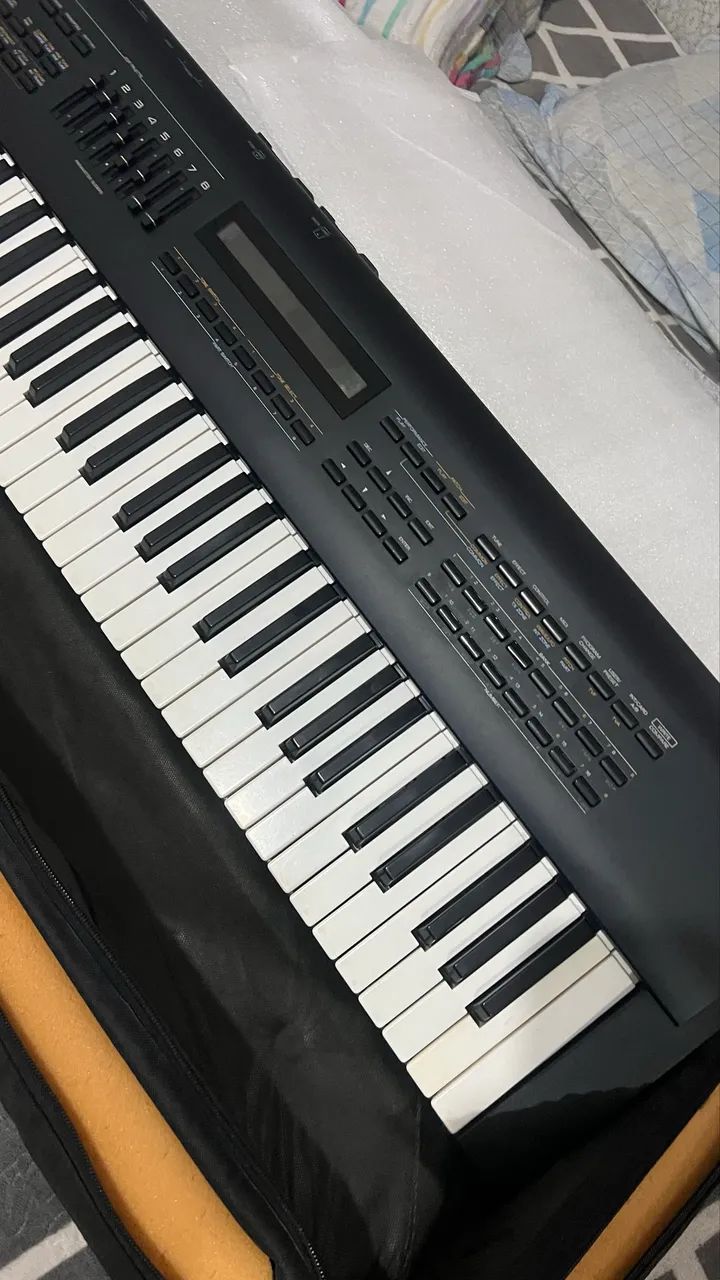 Teclado Roland jv 80 - Instrumentos musicais - Bonsucesso, Rio de