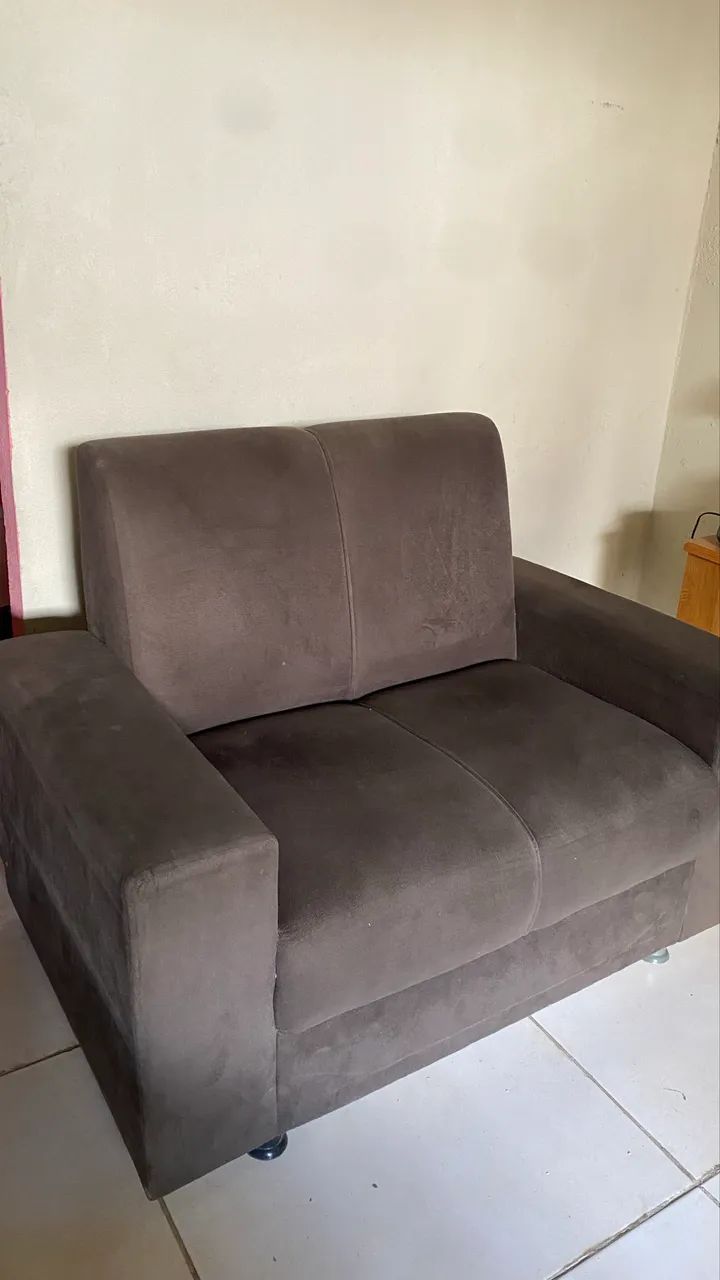 SOFÁ DE DOIS LUGARES 