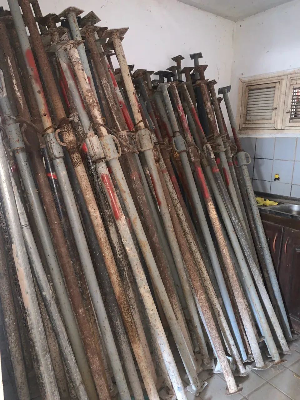  Aluguel de Escoras metálicas  - Foto 2