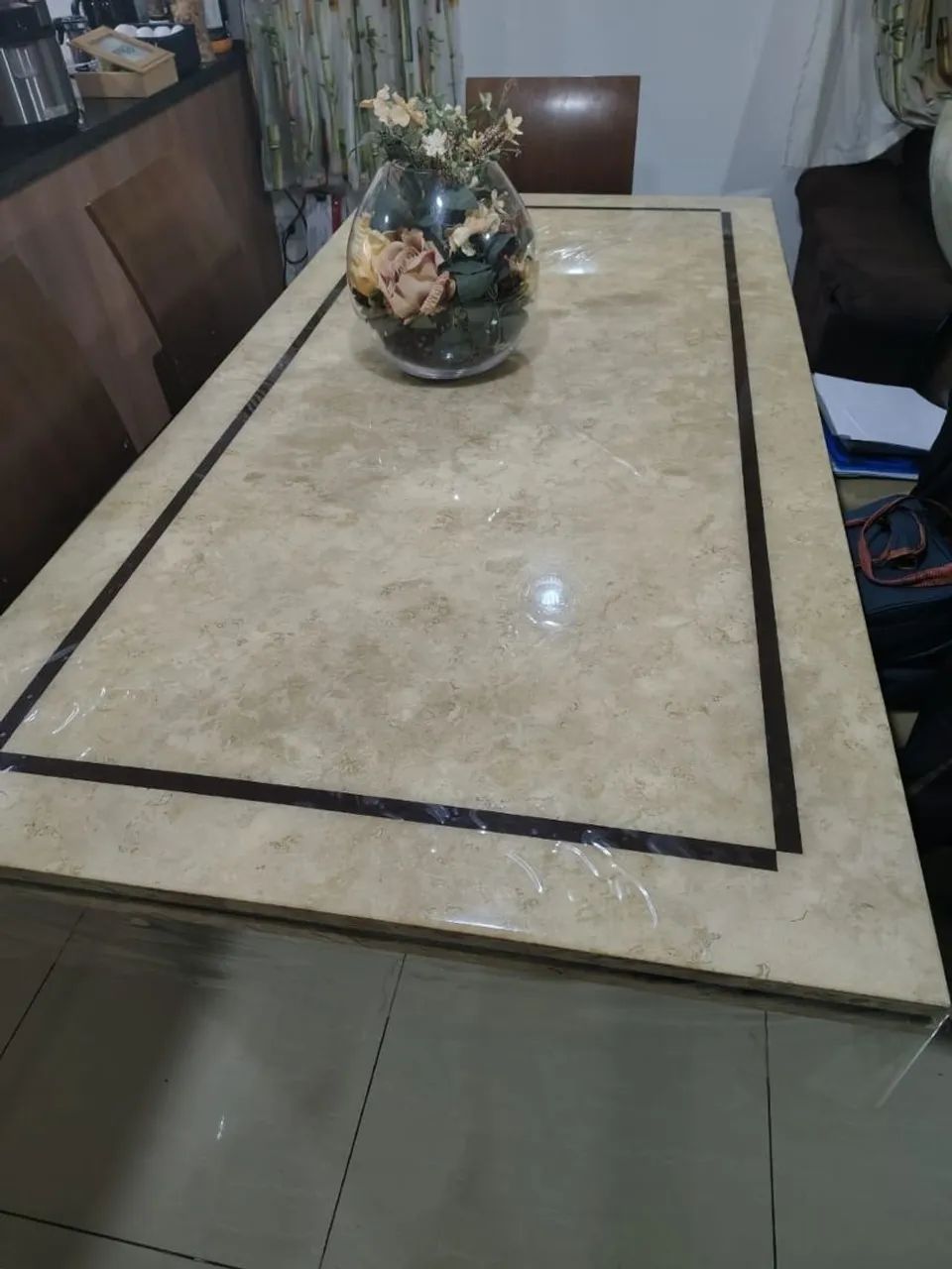 Mesa de mármore bege claro e aparador  - Foto 3