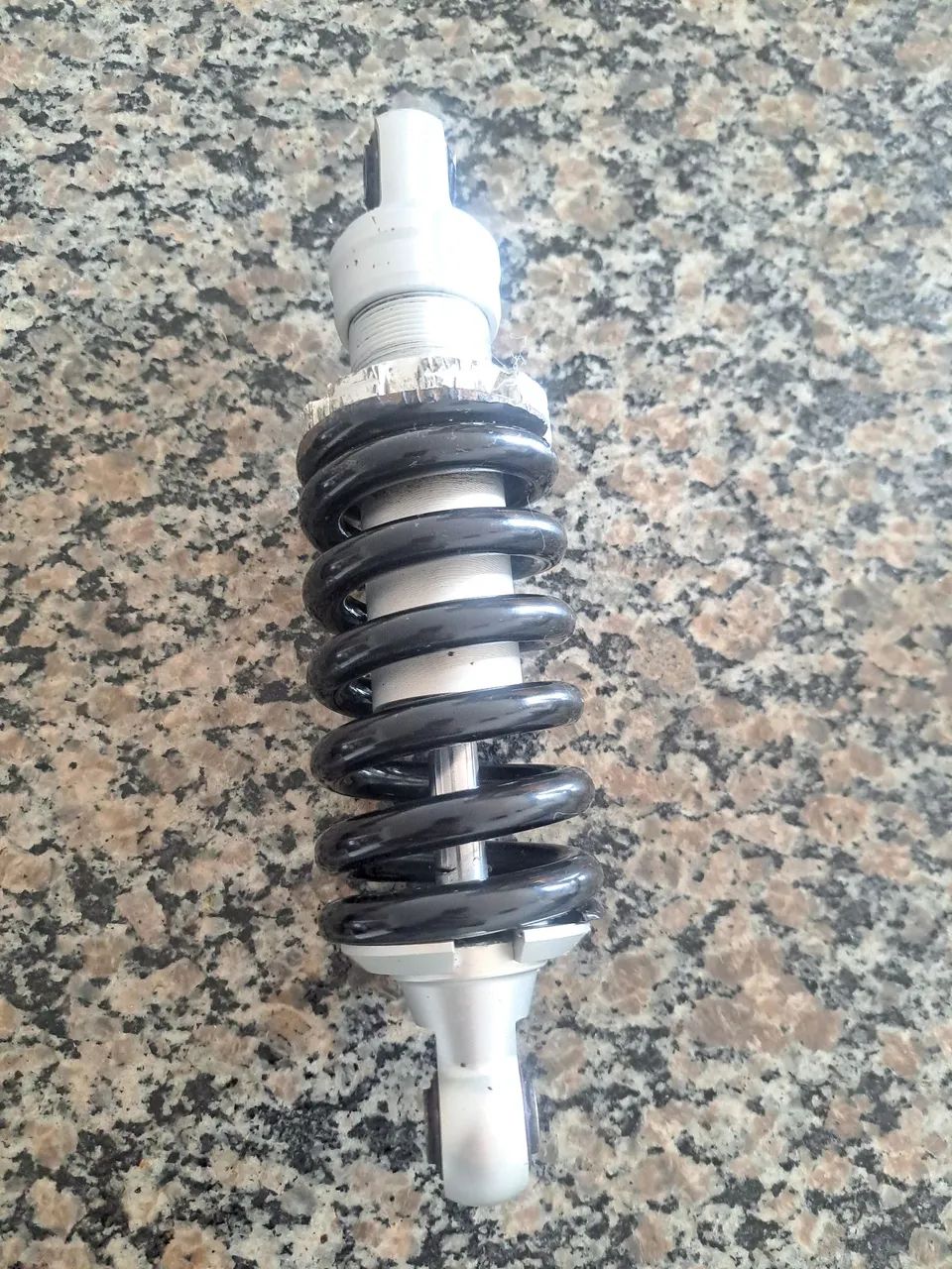 Amortecedor Voltz EVS perfeito estado  - Foto 2