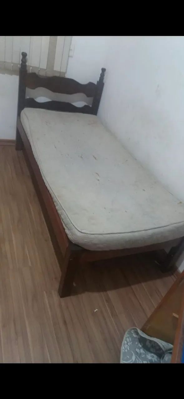 Cama de sucupira solteiro com colchão  - Foto 2