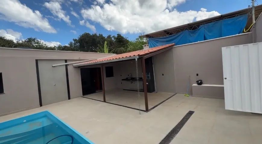 Casa com piscina e área gourmet