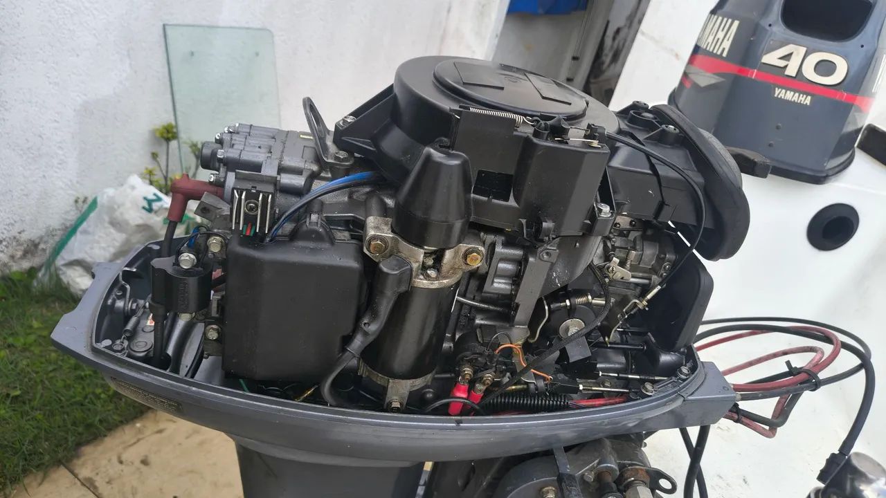 Vendo motor Yamaha 40 Hp com arranque e comando - Foto 5