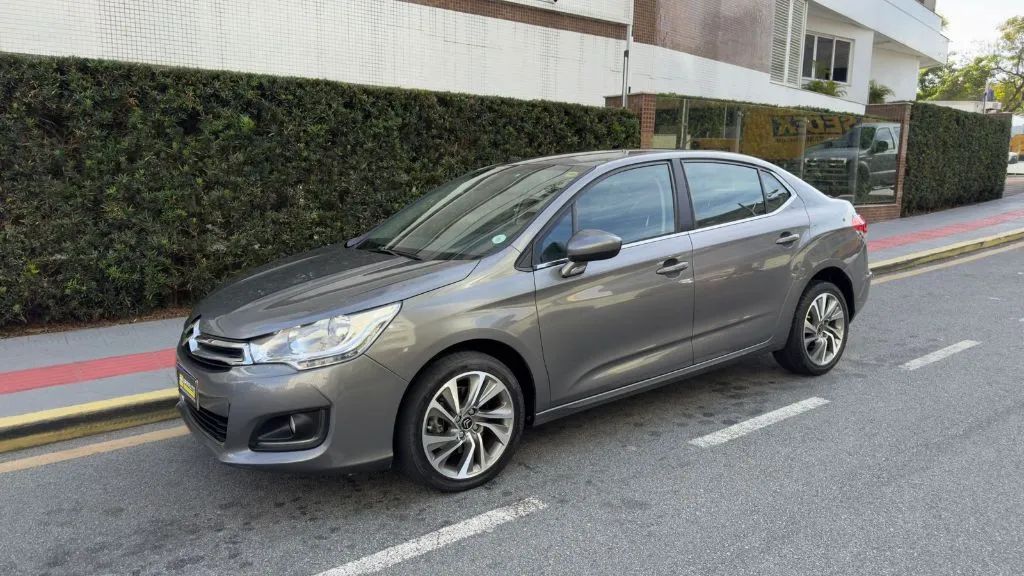 Citroën C4 C4 LOUNGE Tendance 1.6 Turbo Flex Aut. 2017