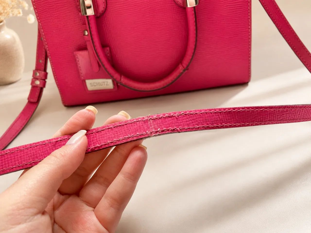 bolsa schutz lorena mini . cor pink. 100% couro.  - Foto 5