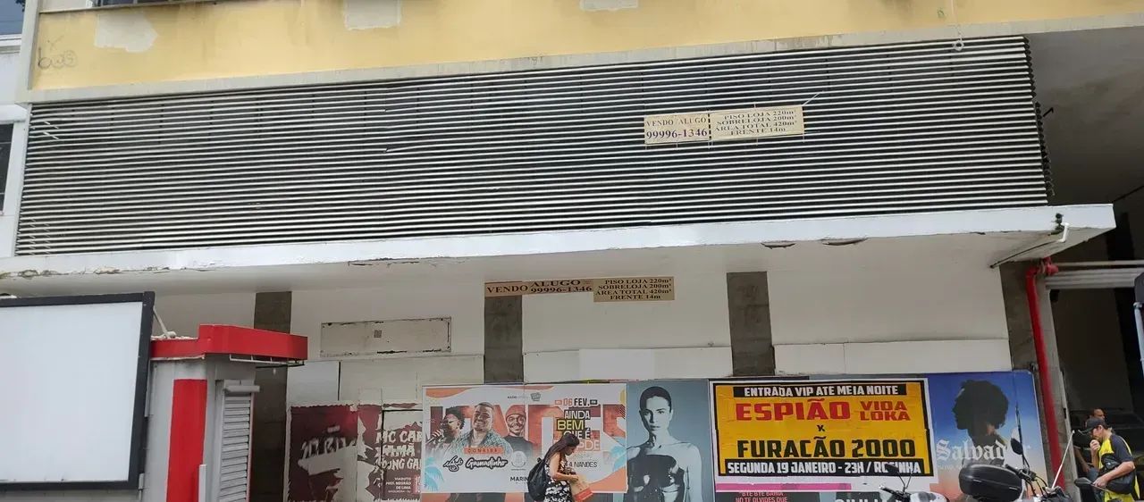 CENTRO  RUA MÉXICO LOJA 220m² + 200m² SOBRELOJA. ÁREA TOTAL 420m²