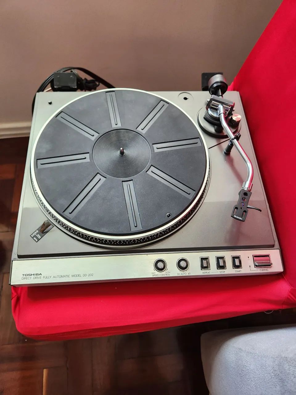 Toca disco Toshiba DD202