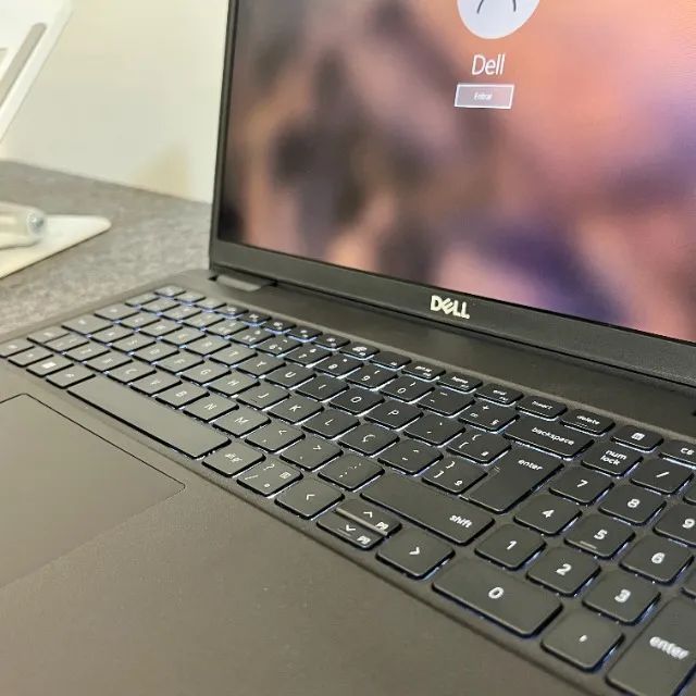 Notebook Dell Latitude 3520, i5, 11ªth, SSD 256GB e 8GB de RAM - Foto 2