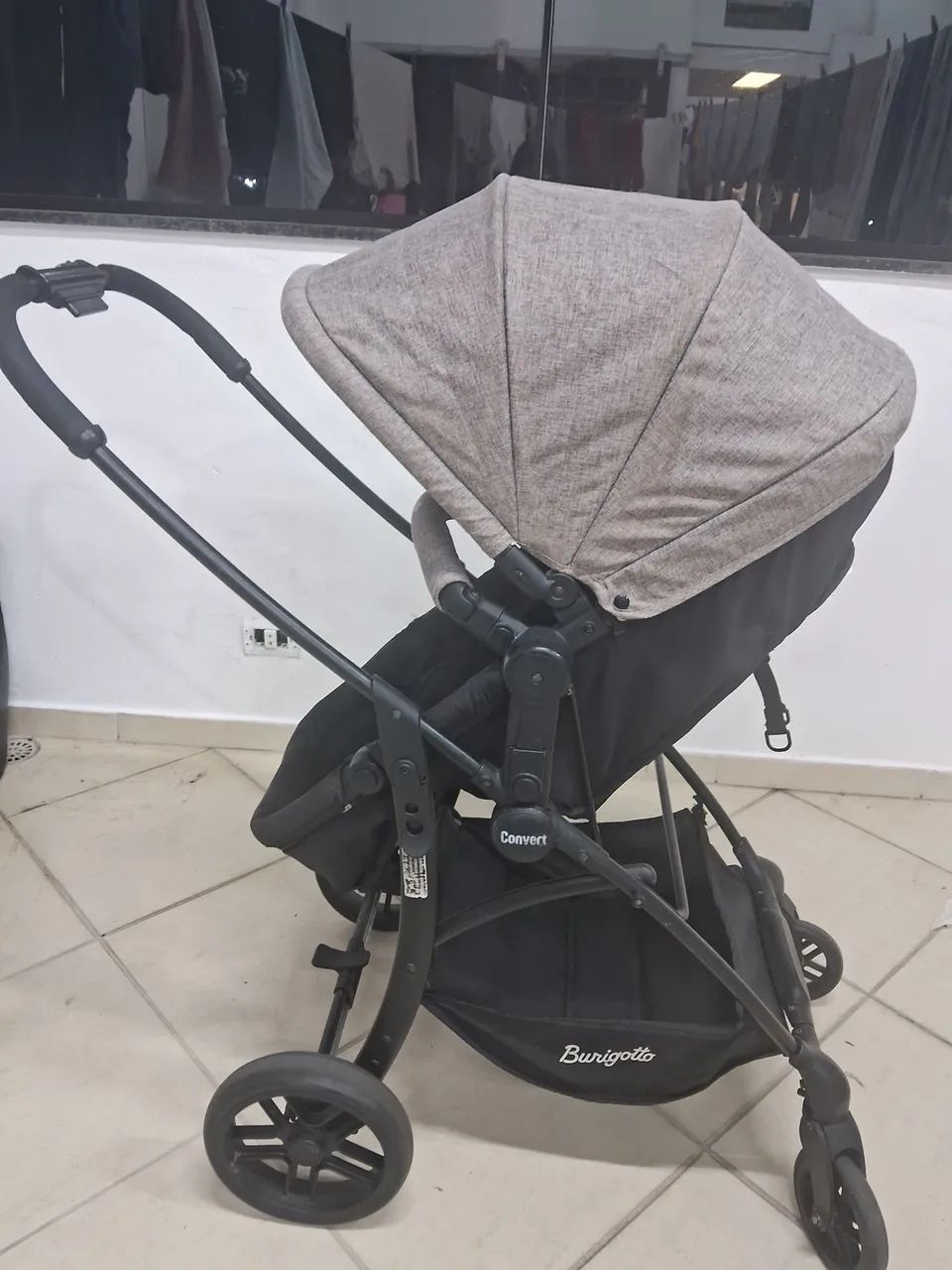 Carrinho de bebê c/berço moisés e bebê conforto acoplado - Foto 3