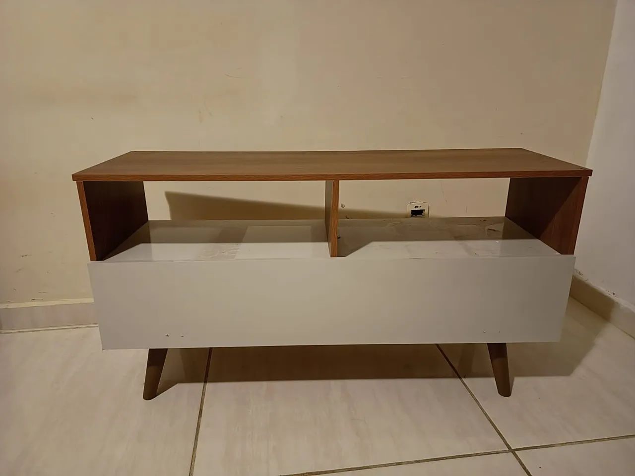 Rack com espaços e gaveta - Foto 2