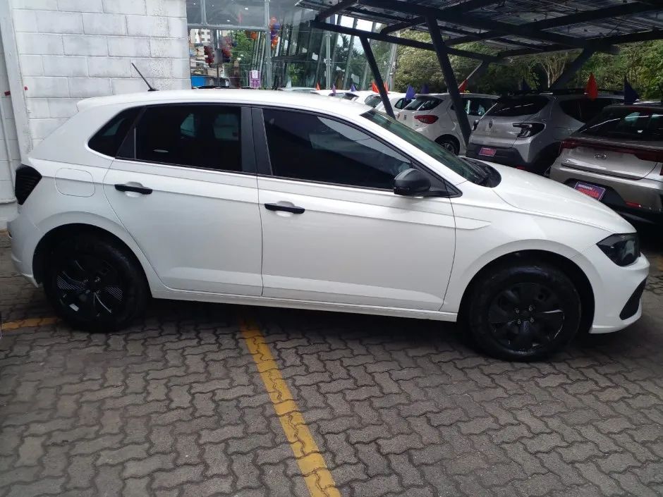 Volkswagen Polo Track 1.0 Flex 12V 5p, foto 3 de 9
