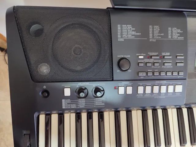 Teclado Yamaha PSR-E423 - Foto 3